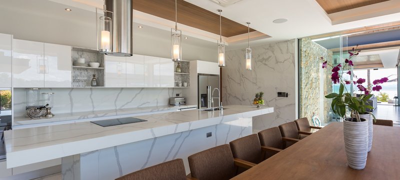 Chef's & Guest Kitchen