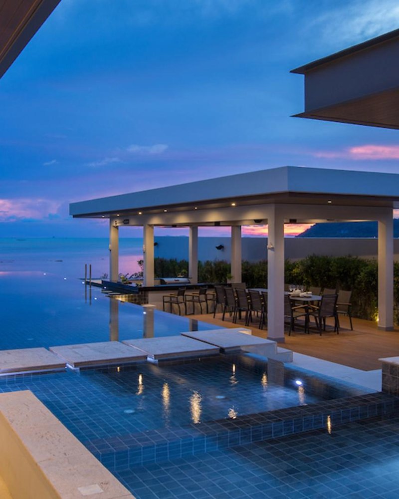 Sea Renity — beachfront lounge at dusk